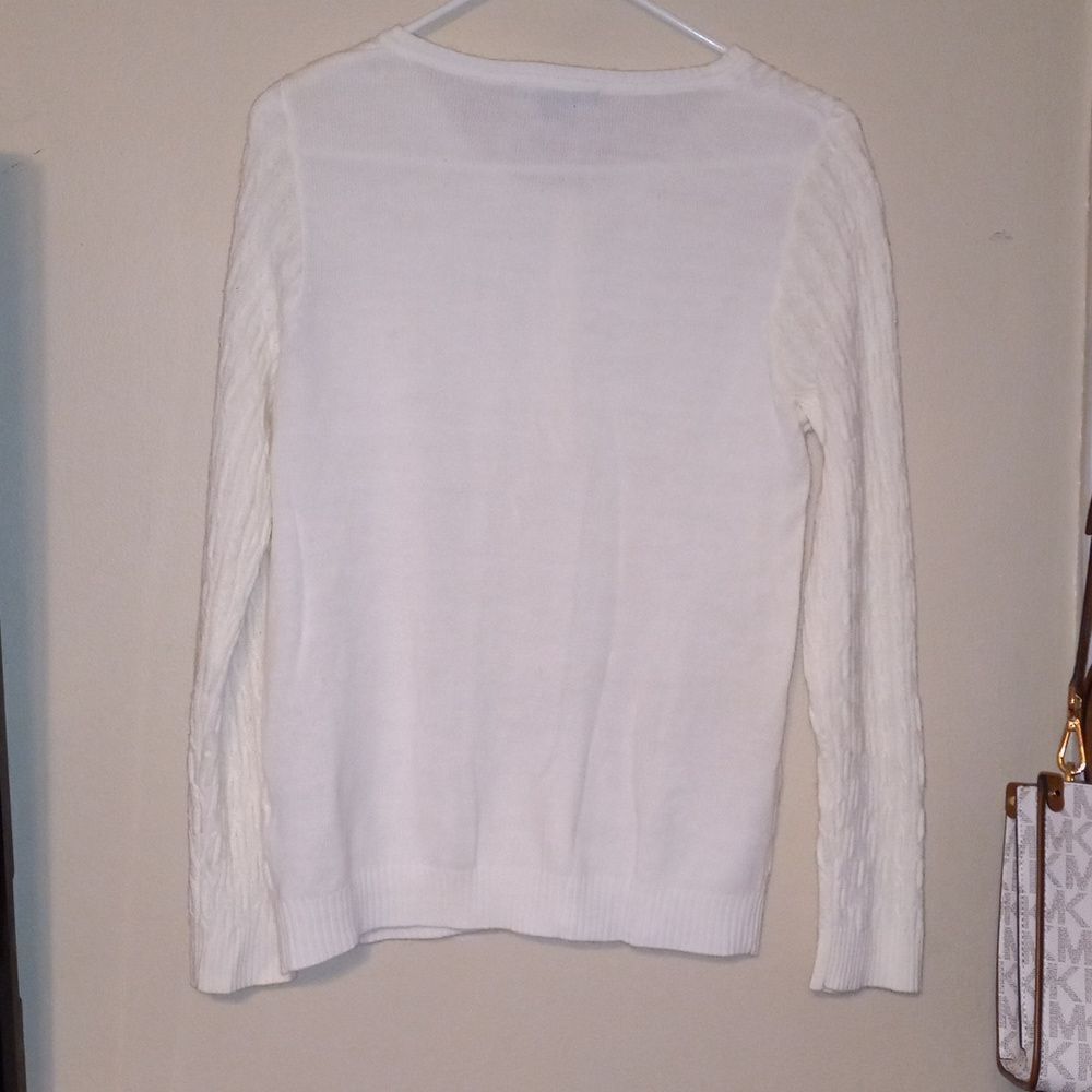Basic Editions Sweater - Picture 5 of 5